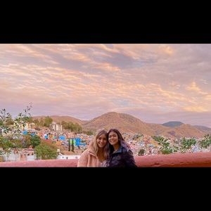 Meet your Posher, Alexandra